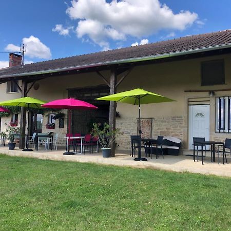 아르비니 La Ferme Du Bonheur B&B 외부 사진