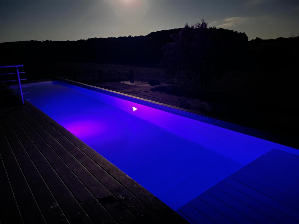 아르비니 La Ferme Du Bonheur B&B 외부 사진