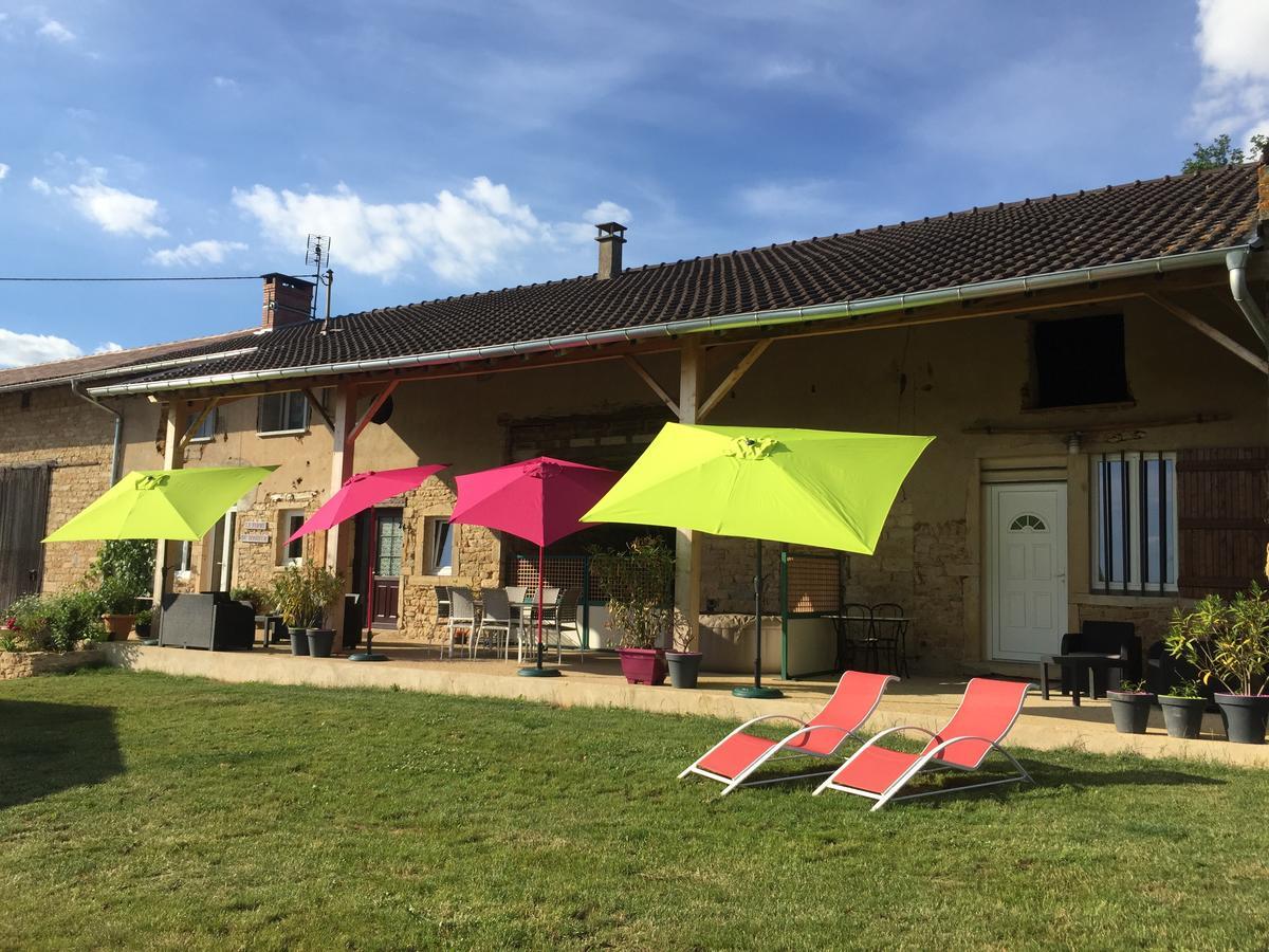 아르비니 La Ferme Du Bonheur B&B 외부 사진